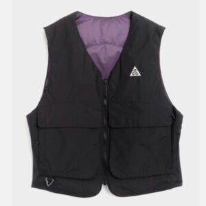 Nike ACG MED Skull Peak Reversible Vest Black Purple